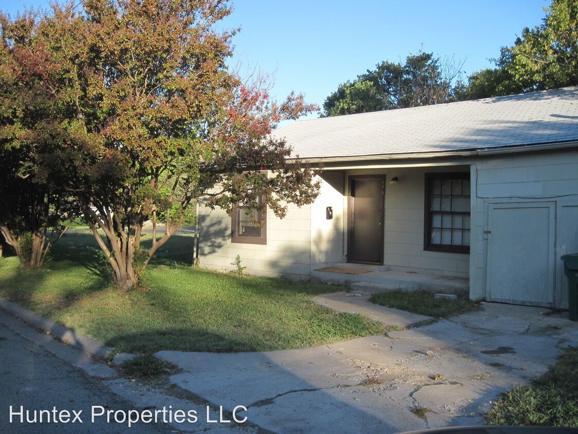 2 br, 1 bath House 496 Loraine House Rental in Greenville, TX