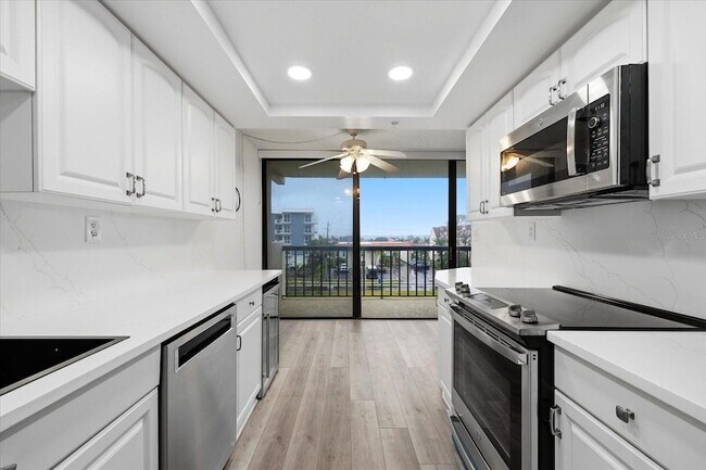 Building Photo - 400 Island Way