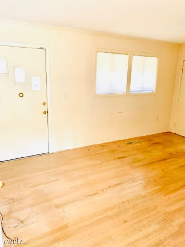 Building Photo - 3 br, 2 bath House - 1328 Bramble Rd NE