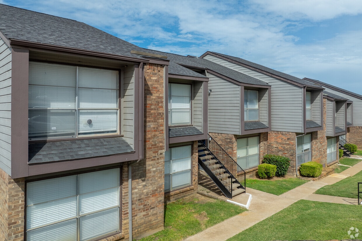 Primary Photo - Stone Canyon