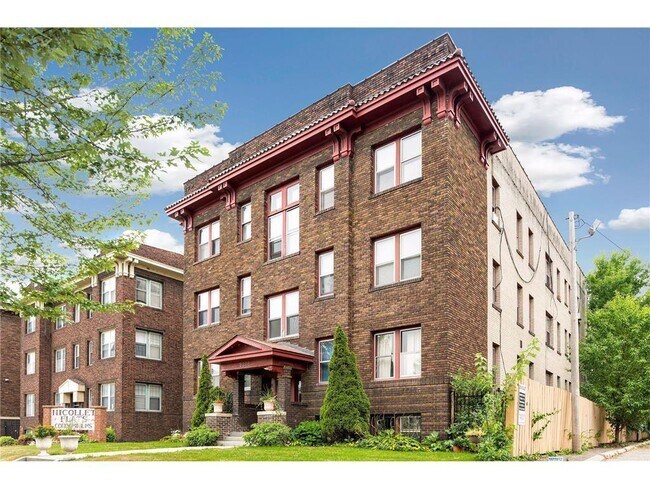 Foto del edificio - 2218 Nicollet Ave