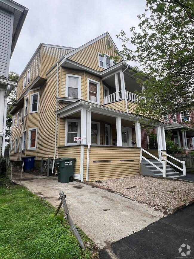 Building Photo - 1003 Howard Ave