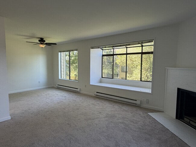 Foto del edificio - 4800 200th St SW