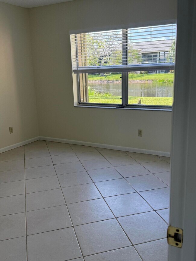 Foto del edificio - 3051 SE Aster Ln