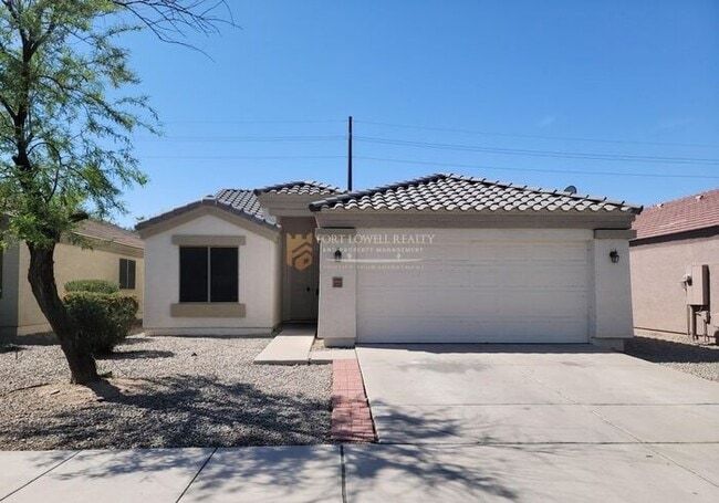 Building Photo - 3133 W Huntington Dr