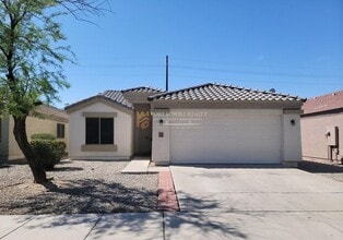 Building Photo - 3133 W Huntington Dr
