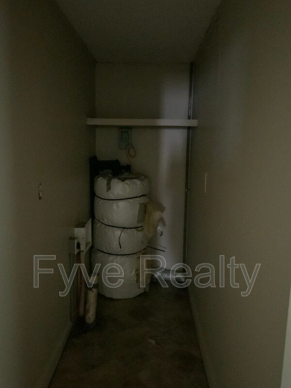 Foto del edificio - 501 Ocala Dr NE