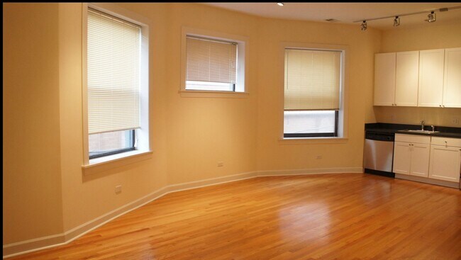 Foto del edificio - 4715 N Sheridan Rd