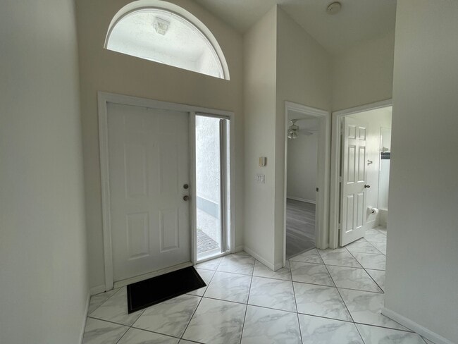 Building Photo - 22875 Barrister Dr