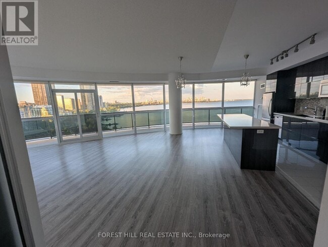 Building Photo - 80 Marine Parade Dr