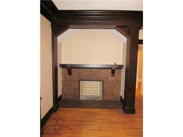 Building Photo - 127 N Willett St