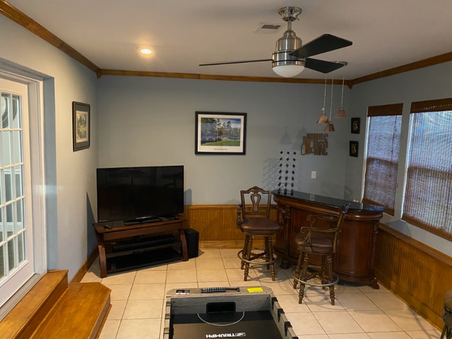 Foto del edificio - 2222 Woodland Ave