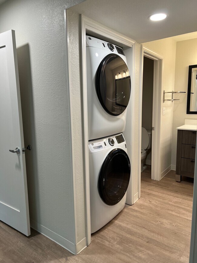 WaterWalk Atlanta Perimeter Center 6096 Barfield Rd Sandy Springs, GA