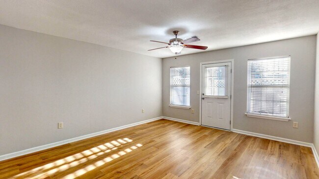 Foto del edificio - Townhome in Effingham