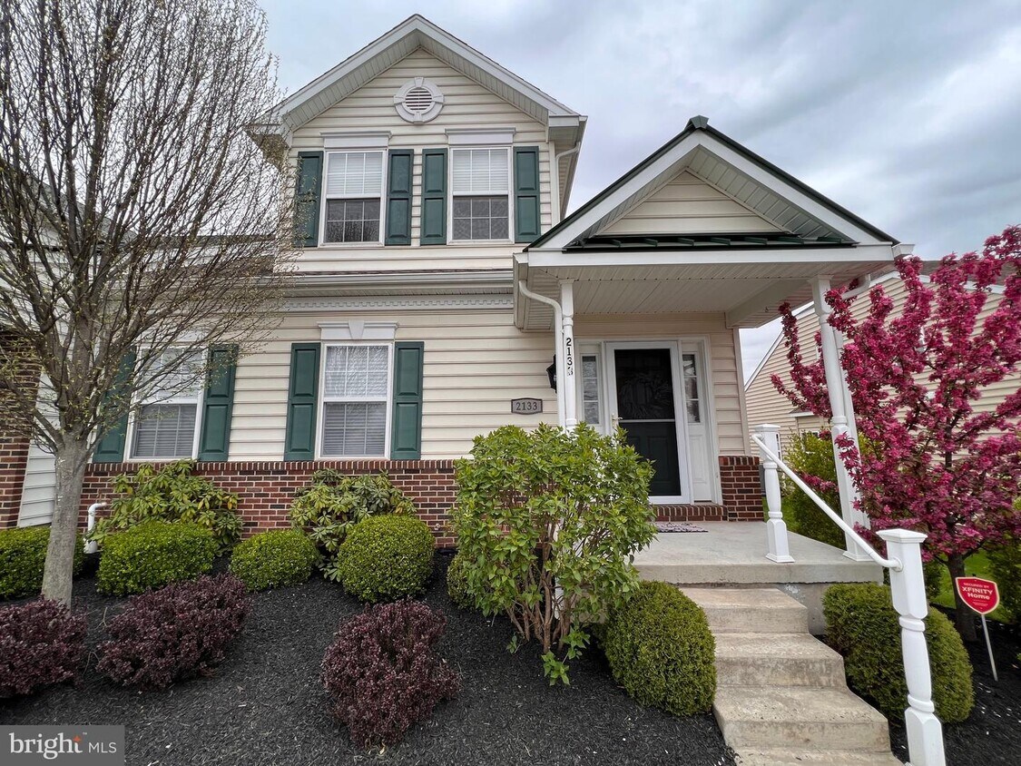 Foto principal - 2133 Hidden Meadows Ave