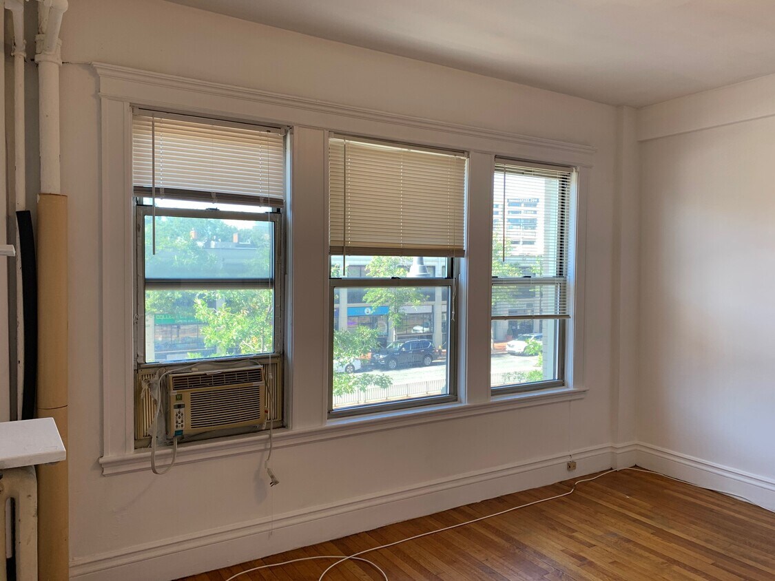 Primary Photo - 270 Huntington Ave