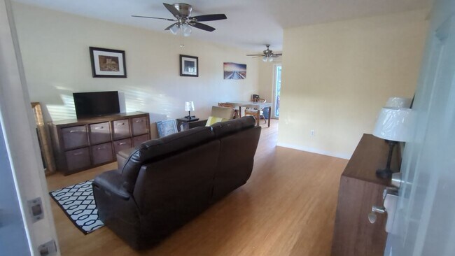 LIVING ROOM - 25 Heather Ln