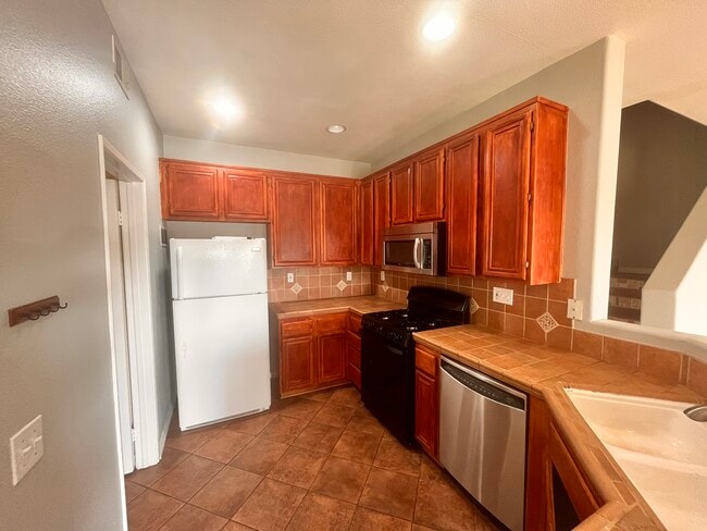 Building Photo - 1126 Latigo Cv