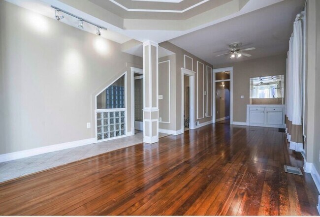 Foto del edificio - 2334 W Dickens Ave