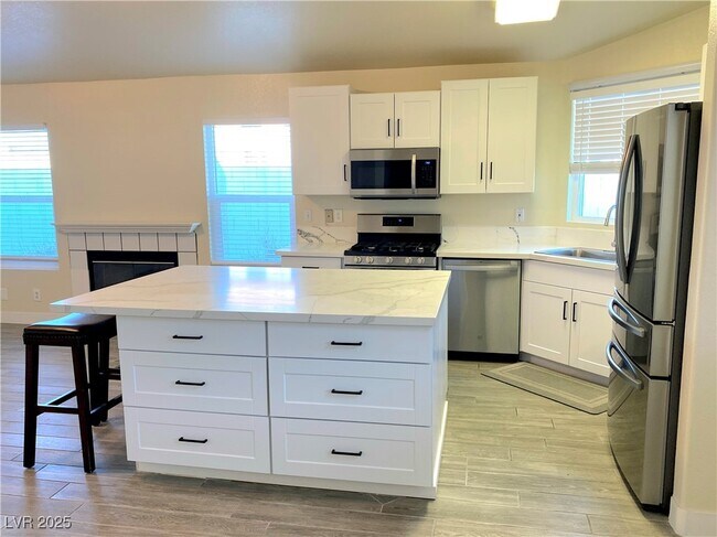 Building Photo - 8224 James Grayson Dr