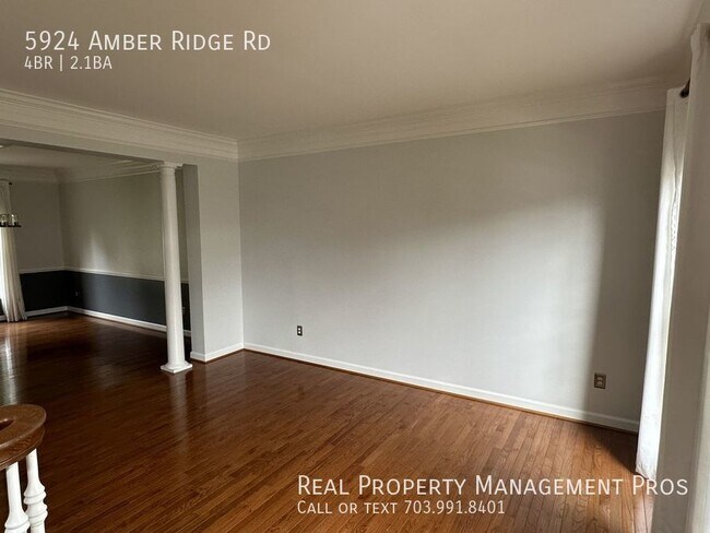 Foto del edificio - 5924 Amber Ridge Rd