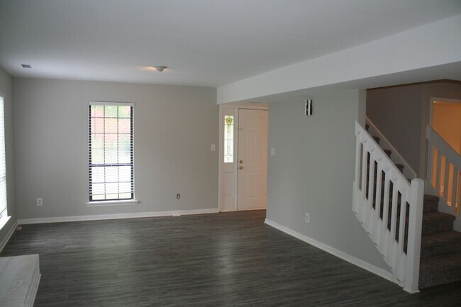 Foto del edificio - 11619 Park Rd