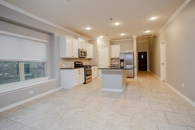 Building Photo - 2700 Auburn Chestnut Ln