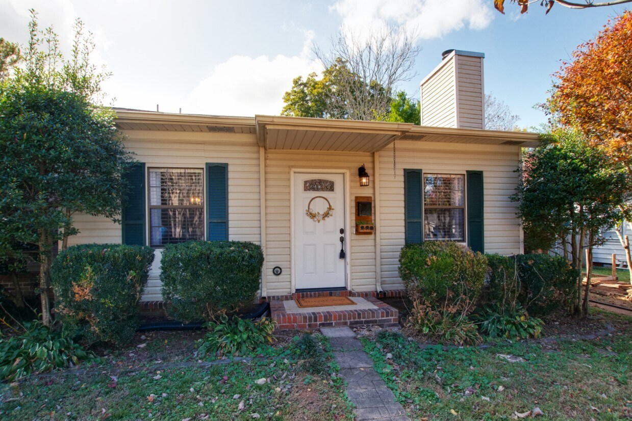 1610 Oshaughnessy Ave NE, Huntsville, AL 35801 Townhome Rentals in