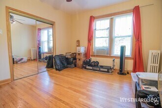 Building Photo - 821 Brummel St
