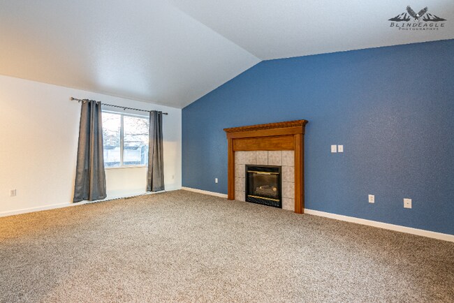 Building Photo - 11400 E Crimsonview Dr