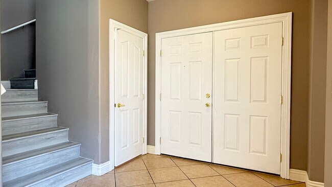 Foto del edificio - 5141 Moose Falls Dr
