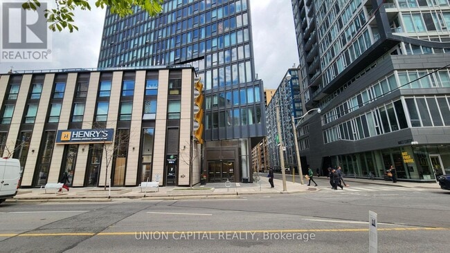 Building Photo - 60 Shuter St