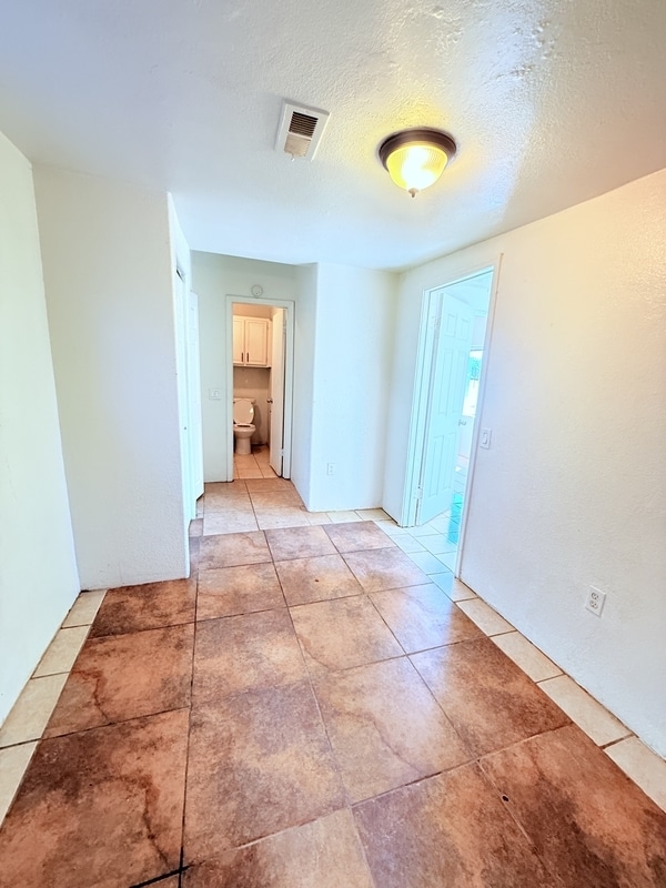 Building Photo - 208 W Ventura St