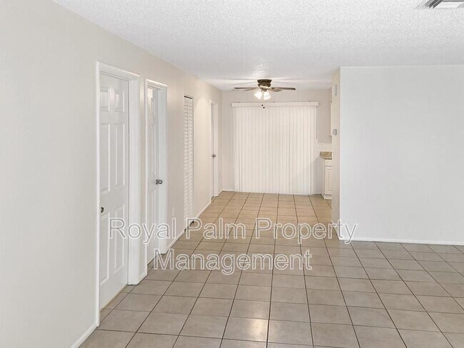 Building Photo - 927 Royal Palm Drive