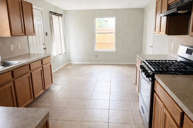 Building Photo - 5935 Sattler Park Dr