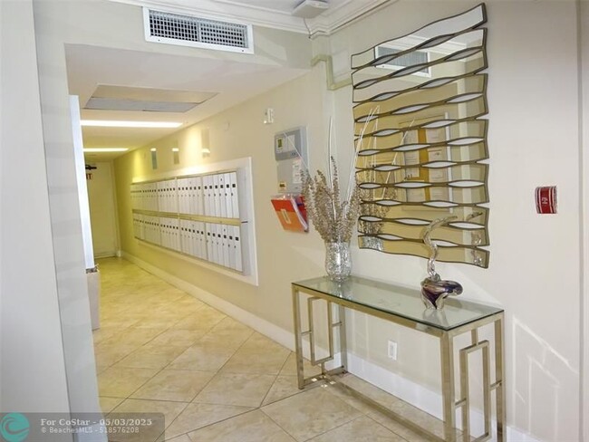Foto del edificio - 3001 S Course Dr