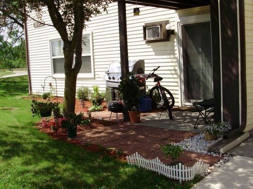 Building Photo - 2 br, 1 bath Apartment - Riverview Apartments