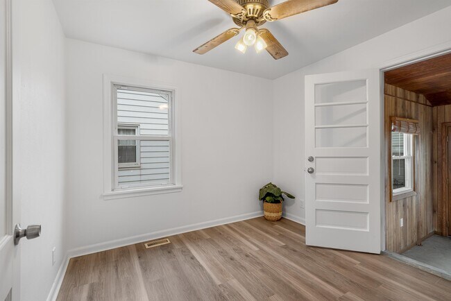 Foto del edificio - 3148 S Byrne Rd