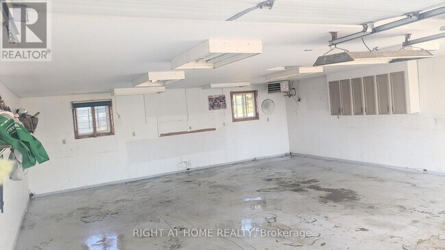 Building Photo - 1258 Stacey Rd