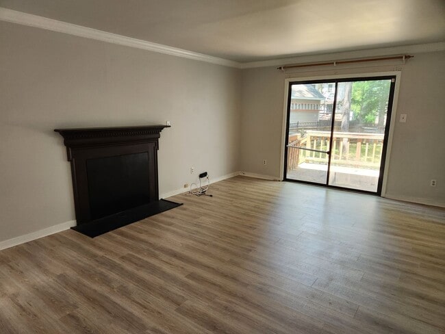 Building Photo - 3 Bedroom-Chesterfield-Midlothian-Woodlake...