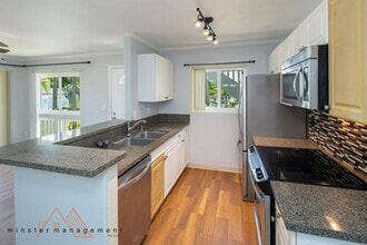 Building Photo - 94-510-510 Lumiaina St