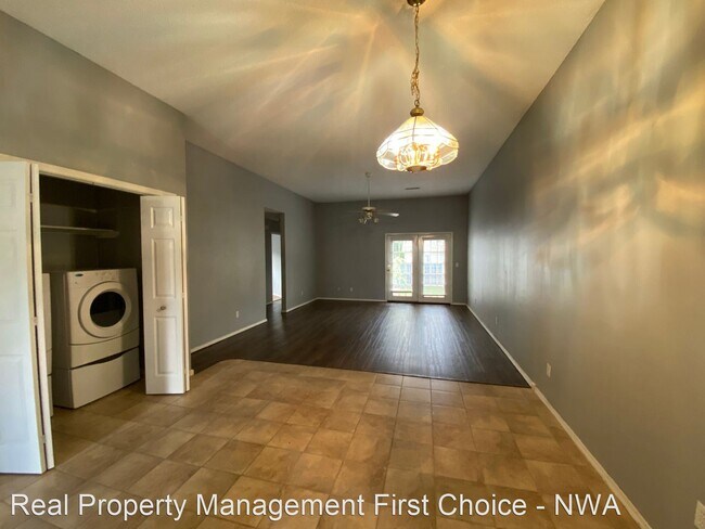 Building Photo - 3 br, 2 bath House - 2900 W Wildwood Drive