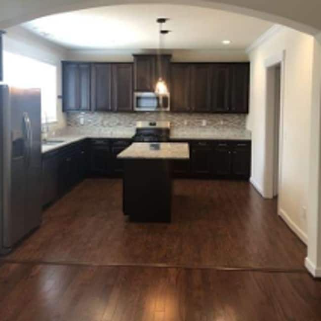 Building Photo - Spacious Four Bedroom Available July 3
