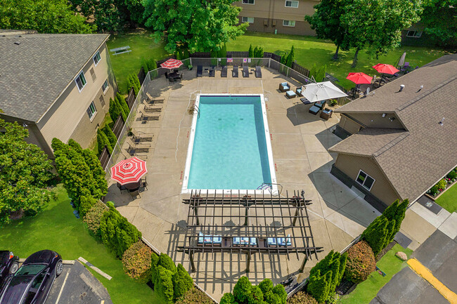 Resort Style Pool - Waters Edge Apartments