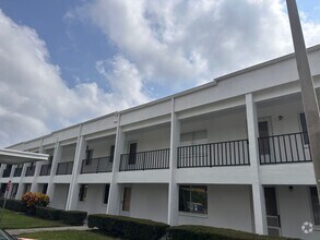 Building Photo - 2060 Marilyn St