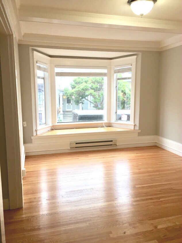 Primary Photo - 2455 Polk St
