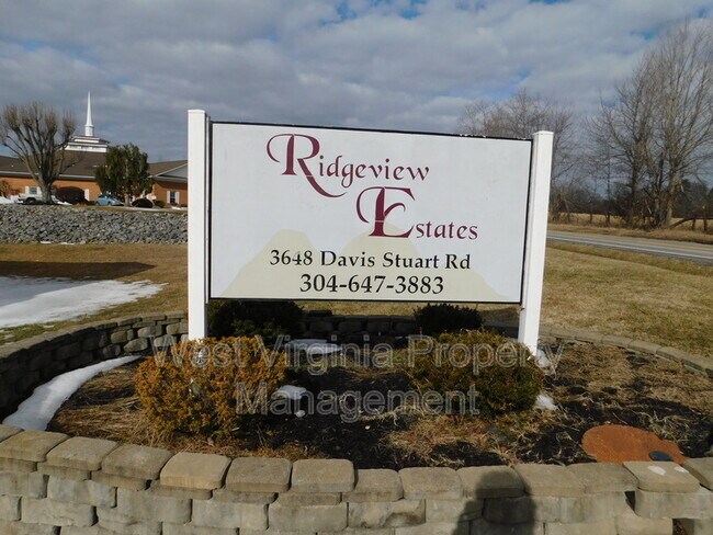 Foto del edificio - 3648 Davis Stuart Rd