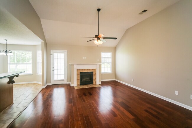 Foto del edificio - 5918 Keebler Dr W