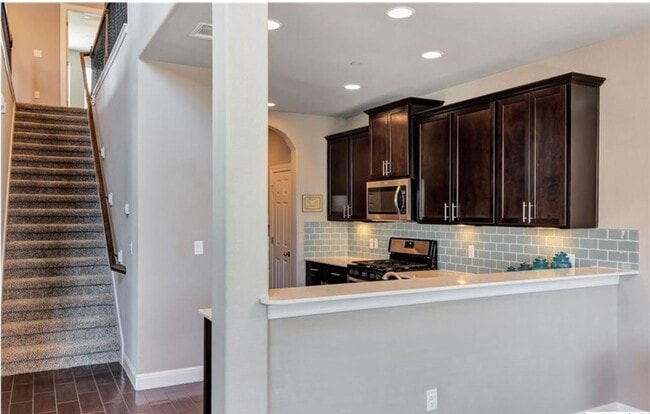 Kitchen - 2304 S Lakeline Blvd