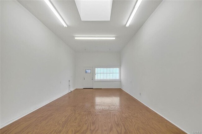 Foto del edificio - 1135 N La Brea Ave